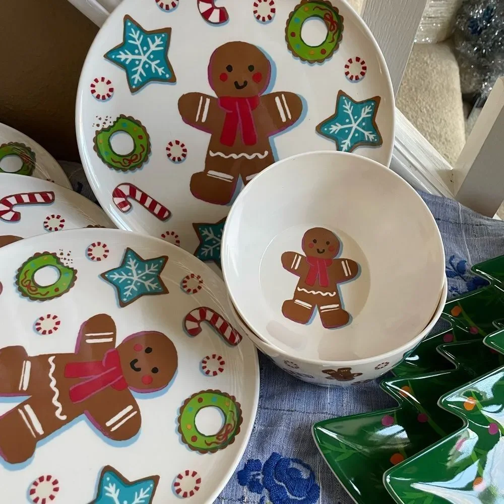 Target Gingerbread and Christmas Tree Cookie Plates Lot of 12!